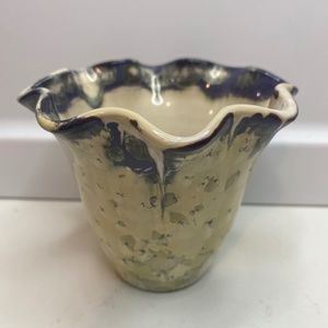 Vtg Anthony Pottery White Crystalline Glaze Small Vase 3.5 Inches Tall